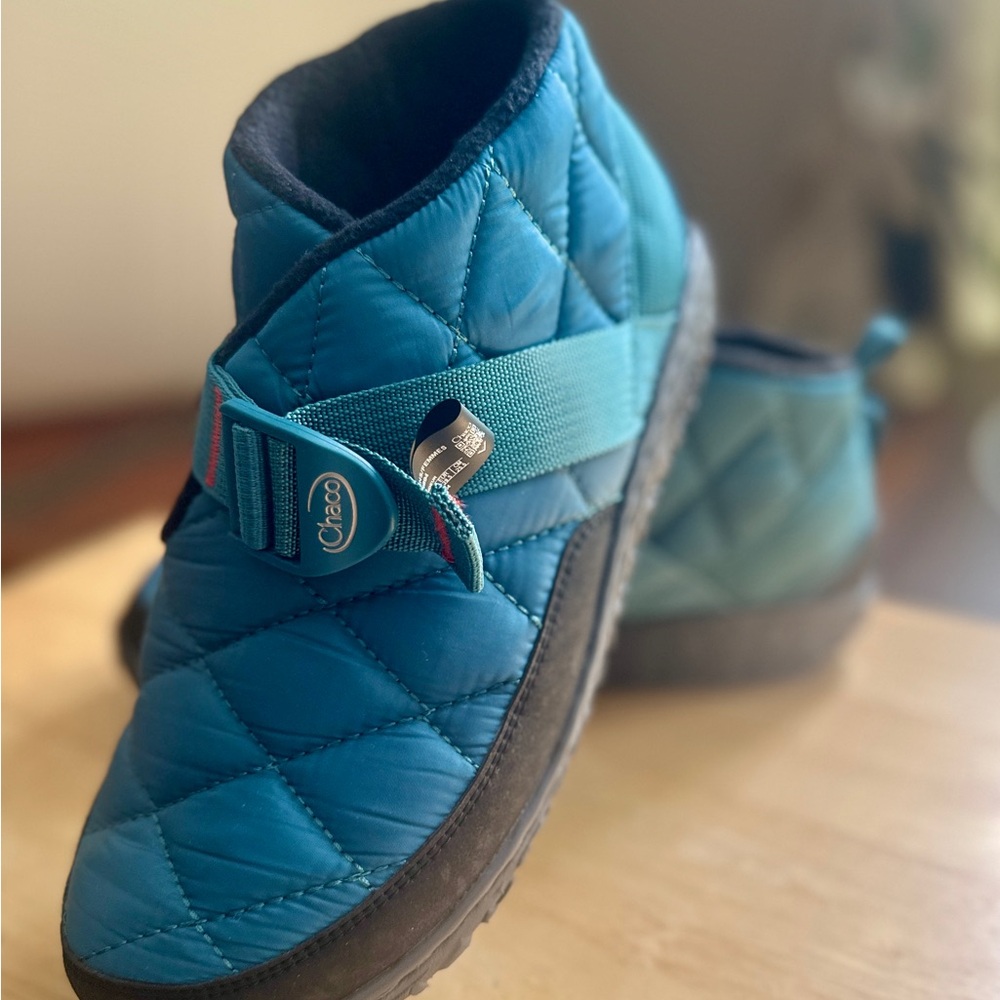 Chaco Teal Quilted Slip-On Bootie with Adjustable Strap Brand New, never worn! - Picture 5 of 8